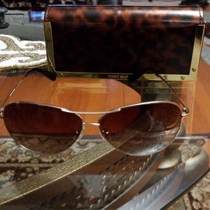 Tory Burch Logo Lens Sunglasses